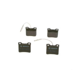 Комплект тормозных колодок из 4 шт. дисков BOSCH 0986494055