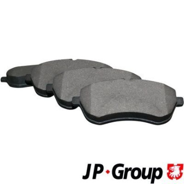 Тормозные колодки передние JP GROUP 1363601310