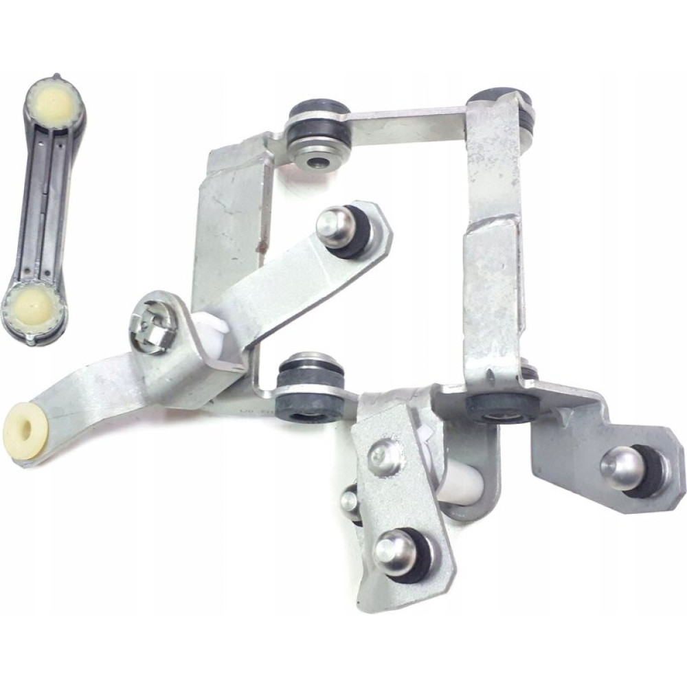 Кронштейн тяги важеля КПП VAG 1j0711729f