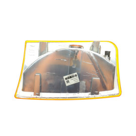 Поворот передний желтый без патрона AUTOTECHTEILE 3953010