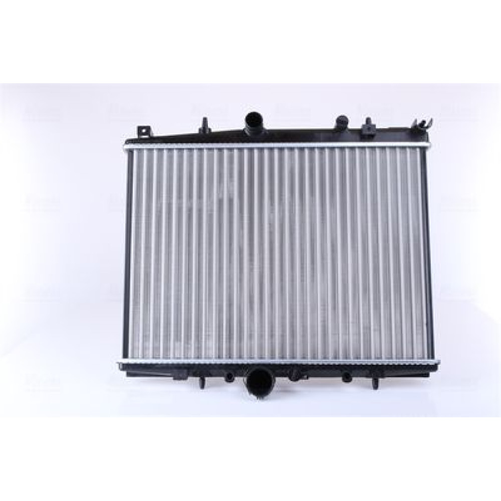 Радіатор системи охолодження NISSENS 61291a