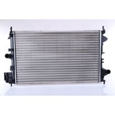 Радіатор охолодження двигуна NISSENS 630789