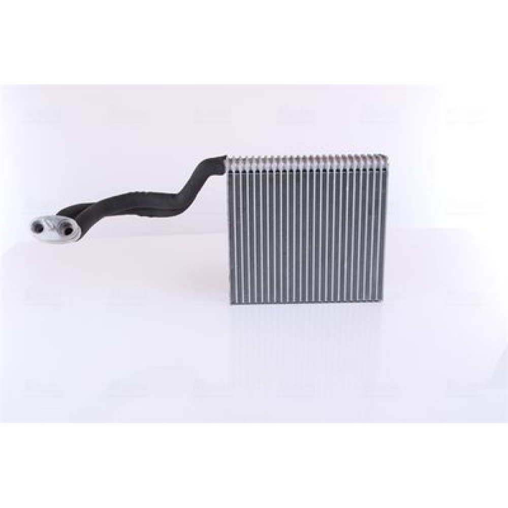 Радіатор кондиціонера NISSENS 92294