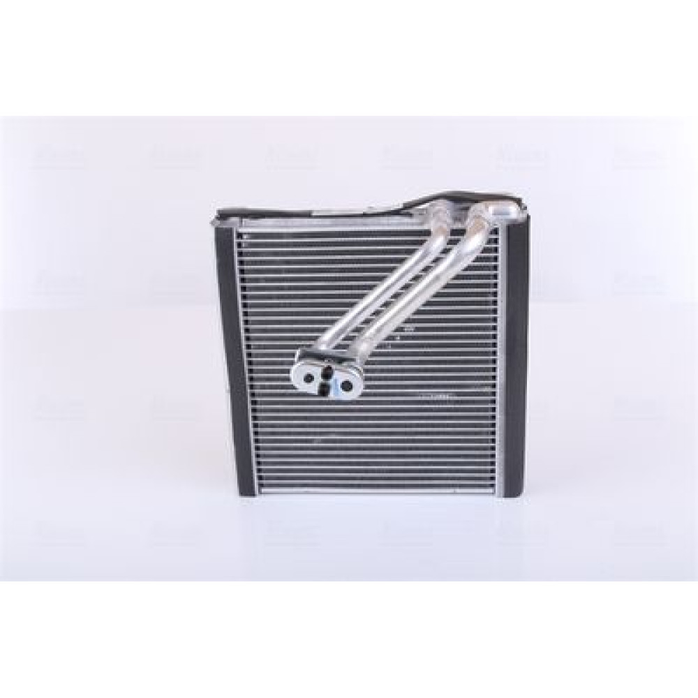 Испаритель NISSENS 92371