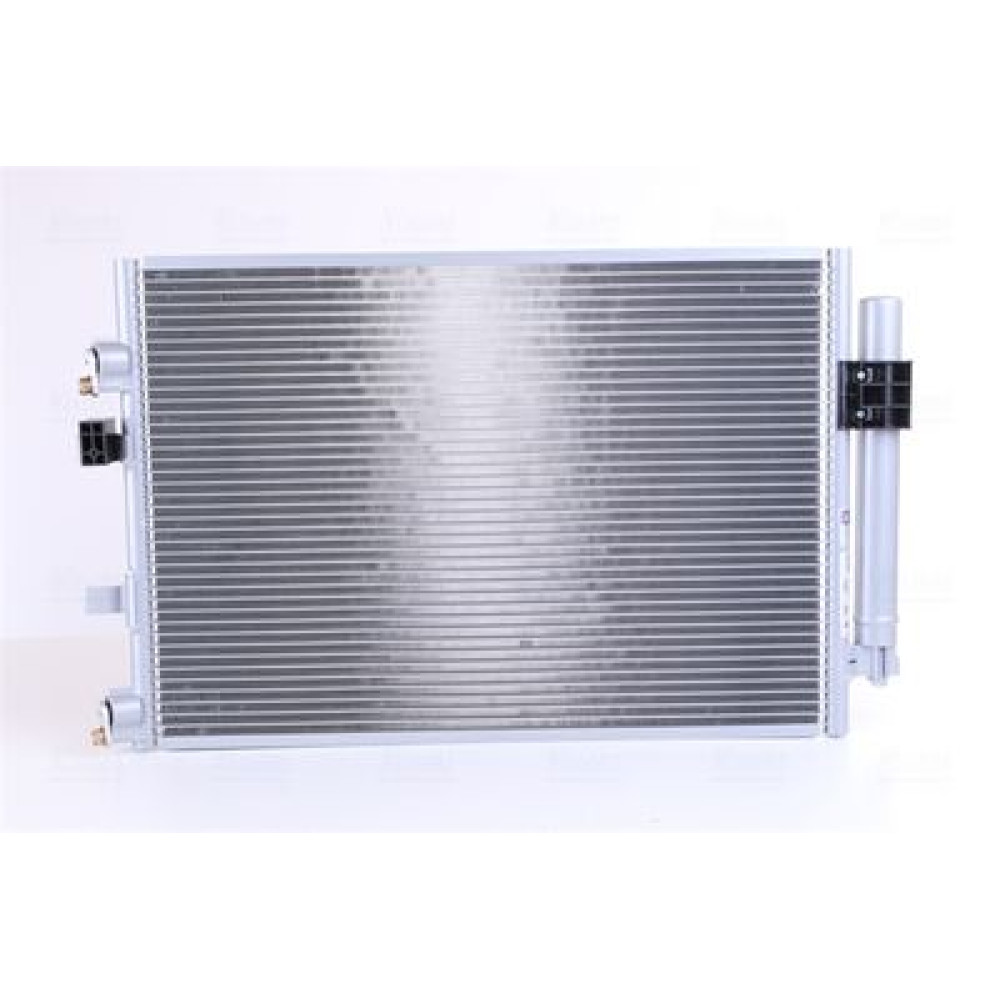 Радіатор кондиціонера First Fit NISSENS 940182