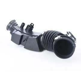 Патрубок повітряний BMW 13718663614