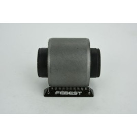Сайлентблок важеля Nissan FX 35/Lancer 95-08 Febest mab080