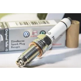 Свiчка запалювання VAG 04e905601b